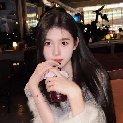 驼背人与舞女